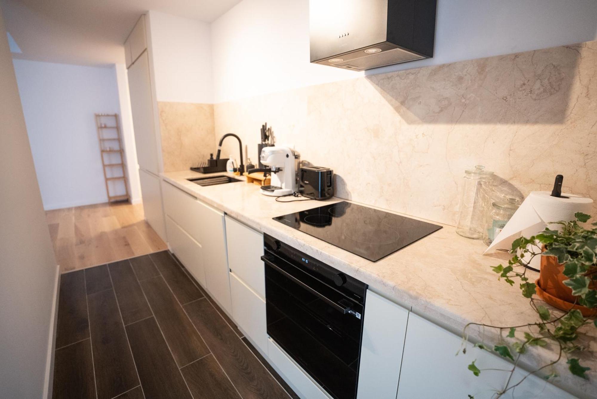 The Level Sanctuary: Free Parking & Netflix Apartment Bucharest Exterior photo